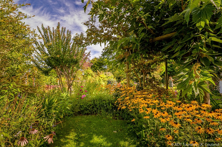 Jardin des merveilles de Mireille, à Channay-sur-Lathan, au nord de Langeais et Bourgueil. Val de Loire