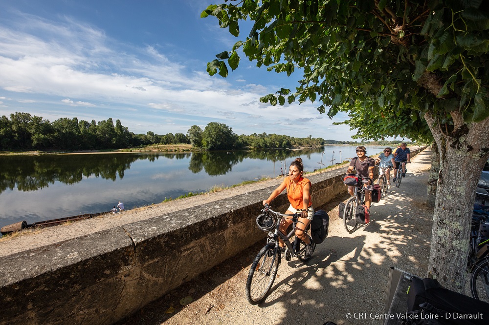 La Loire à Vélo, à Bréhémont.