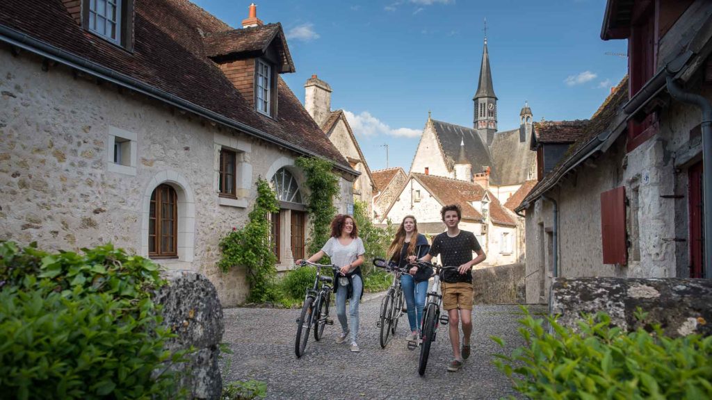 Dans les ruelles de Montrésor, l'un des plus beaux villages de France.