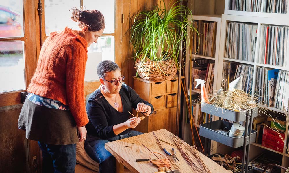 Atelier vannerie - Plume et Brin d'Osier, à Saché. Une belle page à découvrir sur la vannerie d'osier brut.