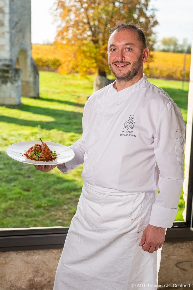 Recette au safran par Cyril Plateau, chef de la Liodière, à Joué-lès-Tours. Département Indre et Loire, Région Centre Val de Loire, France.