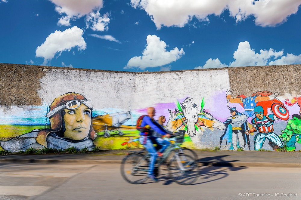 La visite street art de Tours à Vélo