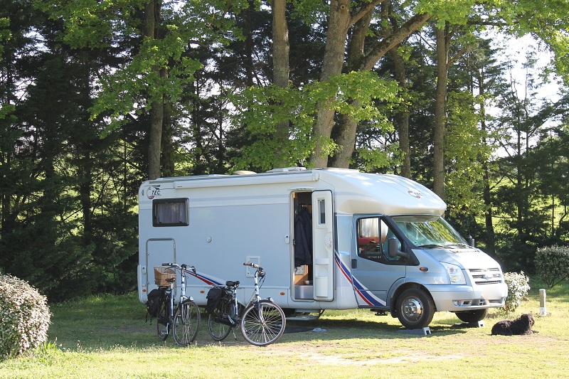 Camping les Acacias - La Ville-aux-Dames