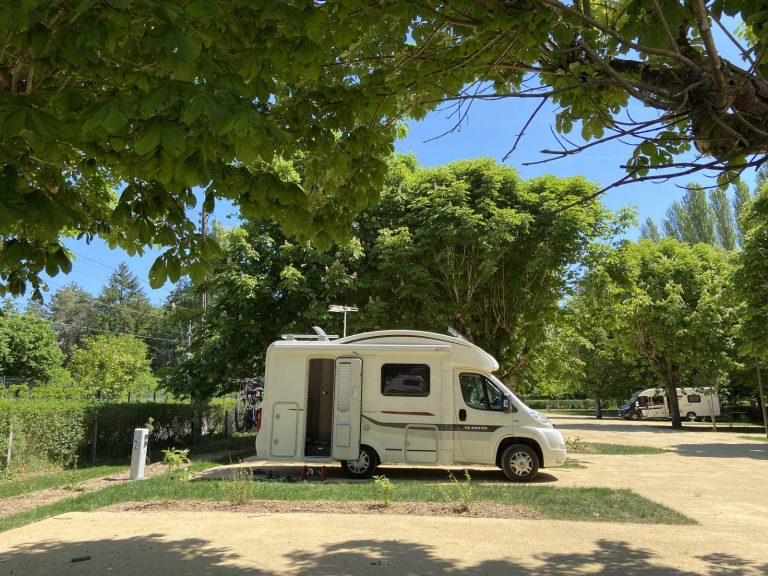 Camping Car Park – Aire de Chenonceaux-1