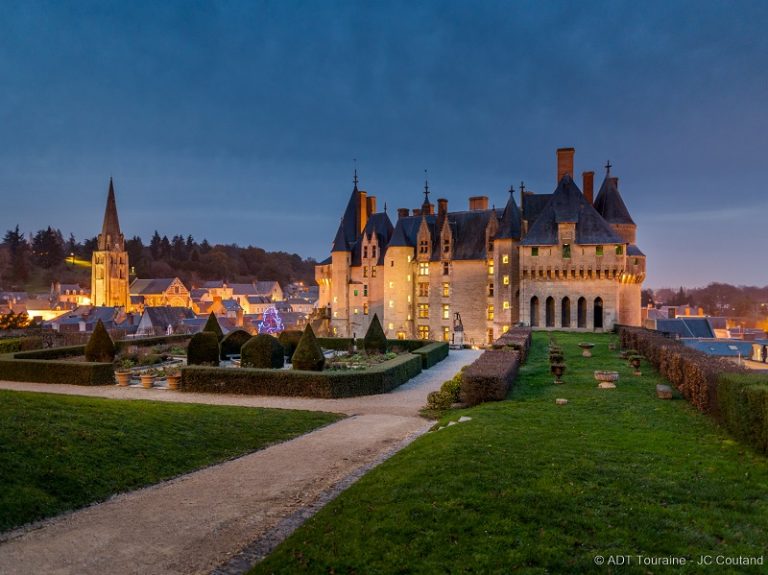 Noël au pays des châteaux – Château de Langeais, un écrin de lumières-9
