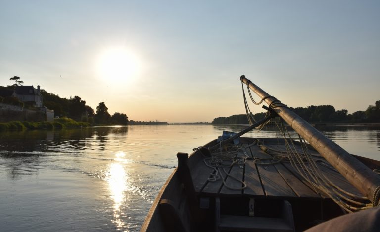 Balade en bateau traditionnel sur la Vienne et la Loire-3