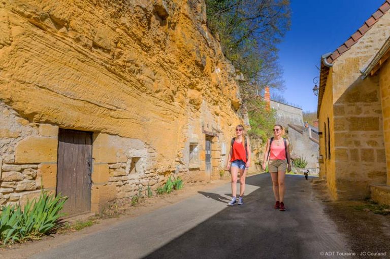 Sentier d’Interprétation de la vallée troglodytique des Coteaux-1