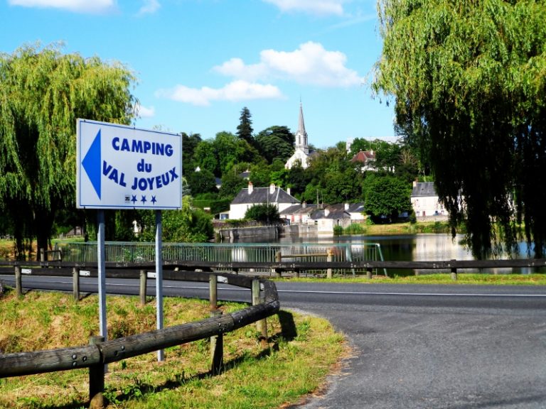 Camping Onlycamp Le Val Joyeux-2