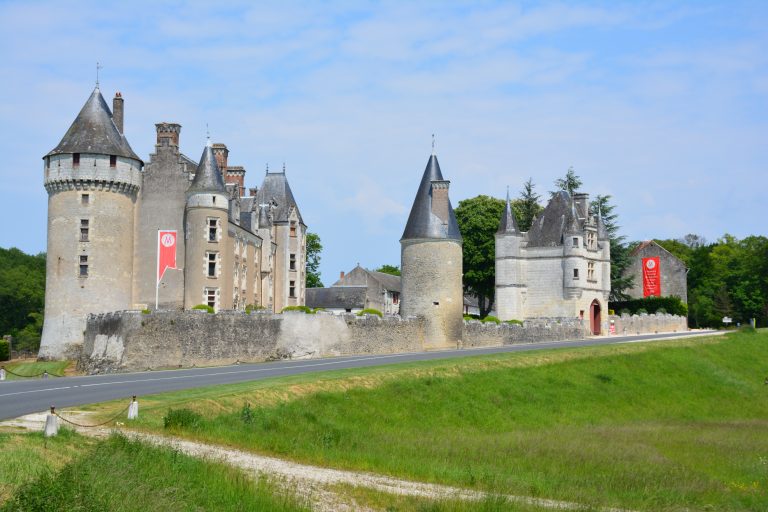 Visite guidée insolite au Château de Montpoupon-1