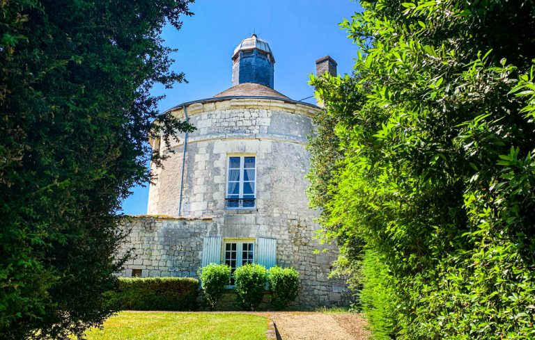 Château de La Vauguyon – Gite Le pigeonnier-1
